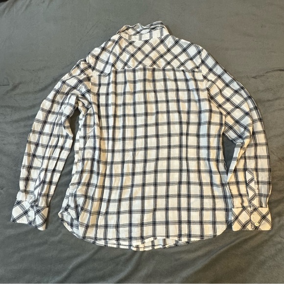 Tommy Hilfiger Plaid Brushed Flannel Shirt
#1098 - Picture 7 of 7